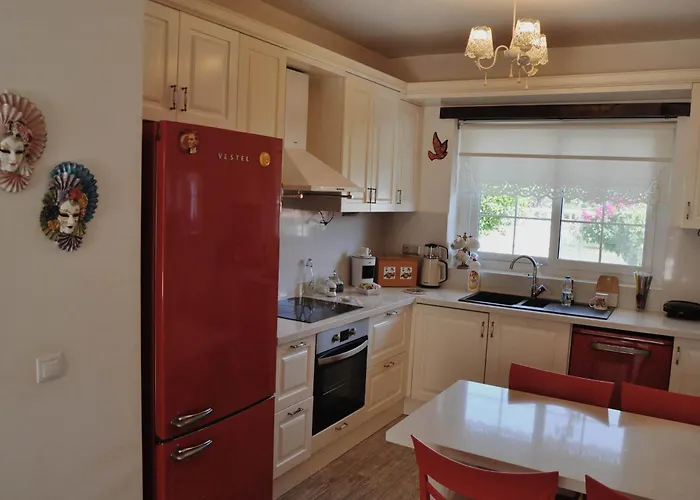 Muejde Alacati Hotel *