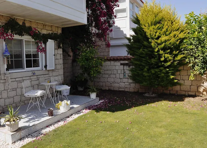 Muejde Alacati Hotel *