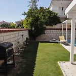 Muejde Alacati *